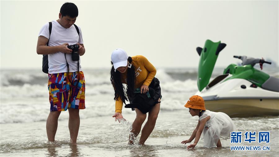 （壯麗70年 奮斗新時(shí)代&mdash;&mdash;推動(dòng)高質(zhì)量發(fā)展調(diào)研行&middot;圖文互動(dòng)）（7）近海能看鯨魚白海豚，廣西這片濱海旅游勝地啥來(lái)頭？