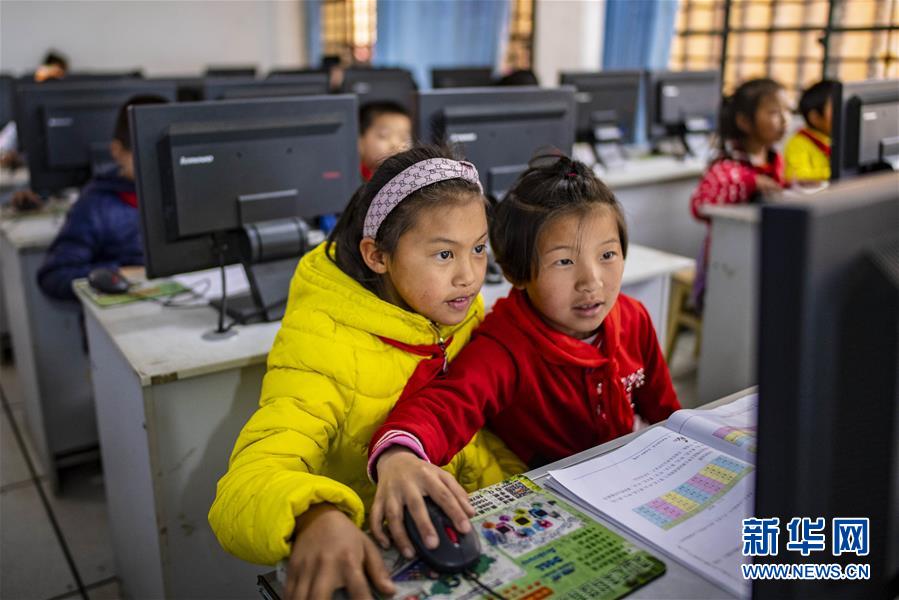 （壯麗70年&middot;奮斗新時(shí)代&middot;圖文互動(dòng)）（10）獨(dú)龍江畔，這個(gè)民族&ldquo;一躍千年&rdquo;