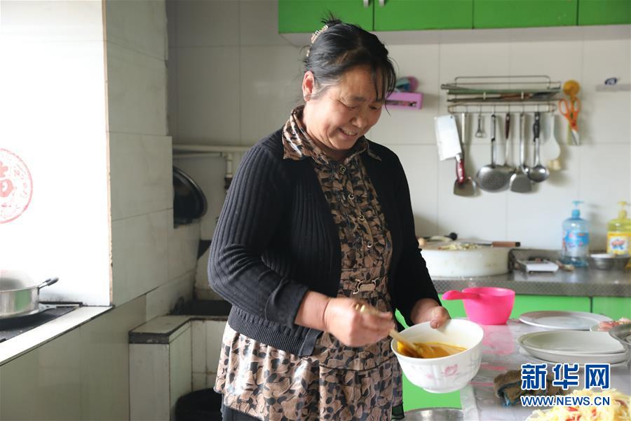 （在習(xí)近平新時(shí)代中國特色社會(huì)主義思想指引下&mdash;&mdash;新時(shí)代新作為新篇章&middot;圖文互動(dòng)）（3）&ldquo;最北村莊&rdquo;的&ldquo;找北&rdquo;振興路