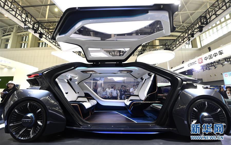 （新華全媒頭條&middot;圖文互動(dòng)）（2）擁抱智能新時(shí)代：世界智能大會(huì)釋放了哪些新信號(hào)？