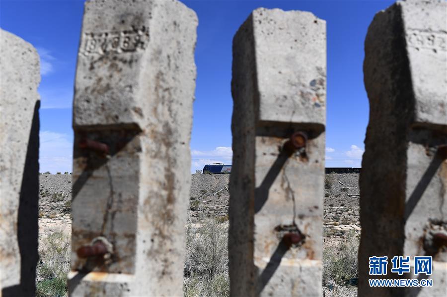 （新華全媒頭條&middot;壯麗70年&middot;奮斗新時(shí)代&middot;圖文互動(dòng)）（3）開拓雪域高原的夢想之路&mdash;&mdash;來自青藏鐵路的蹲點(diǎn)報(bào)告