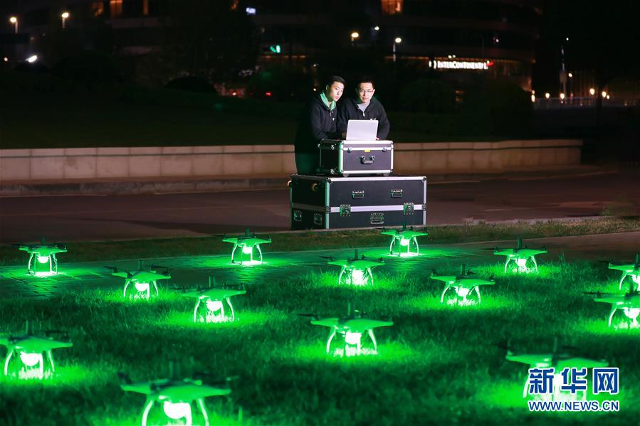 （圖文互動）（2）心懷藍(lán)天　逐夢云霄&mdash;&mdash;記天津大學(xué)教授、一飛智控創(chuàng)始人齊俊桐