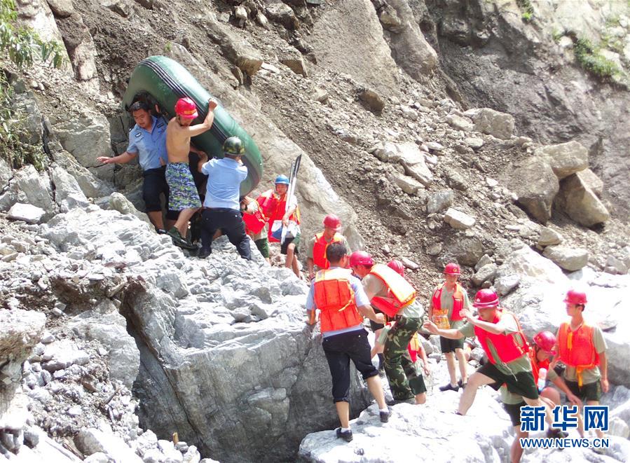 （時(shí)代先鋒&middot;圖文互動）（2）為人民&ldquo;逆行&rdquo;的人&mdash;&mdash;追記退役軍人、青年禁毒民警韓順軍