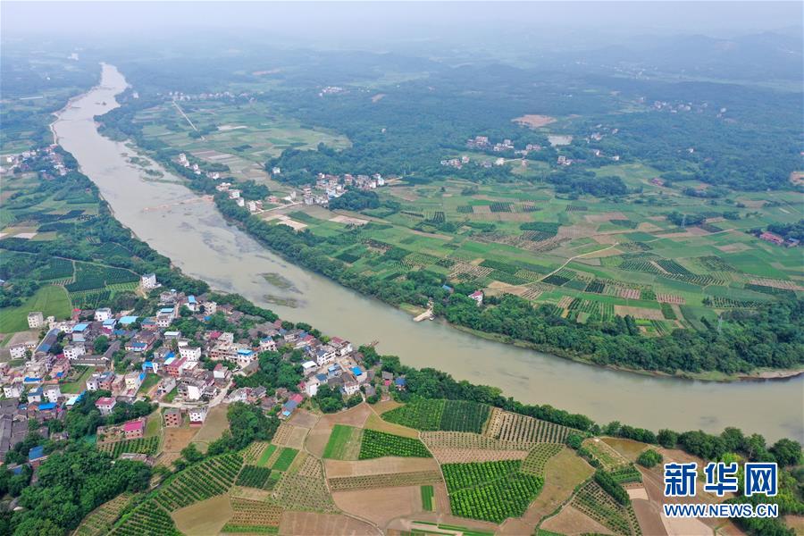 （壯麗70年&middot;奮斗新時代&mdash;&mdash;記者再走長征路&middot;圖文互動）（1）為有犧牲多壯志，敢教日月?lián)Q新天&mdash;&mdash;重返紅軍血戰(zhàn)現(xiàn)場