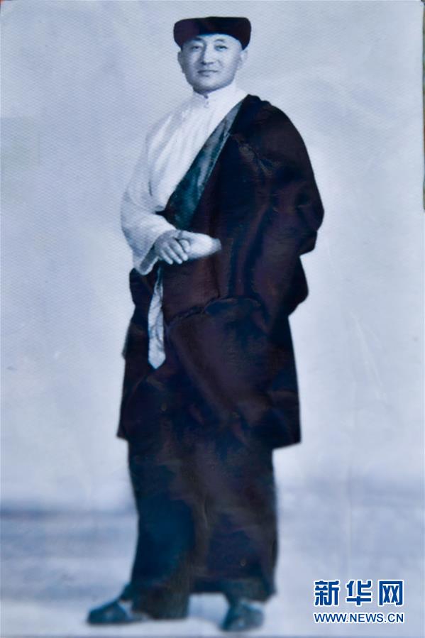 （新華全媒頭條&middot;愛(ài)國(guó)情 奮斗者&middot;圖文互動(dòng)）（5）初心不改 紅心向黨&mdash;&mdash;西部戰(zhàn)區(qū)陸軍某旅玉樹獨(dú)立騎兵連連長(zhǎng)尼都塔生一家四代跟黨走紀(jì)實(shí)