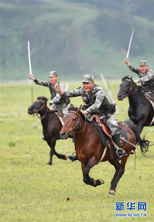 （新華全媒頭條&middot;愛國情 奮斗者&middot;圖文互動）（2）初心不改 紅心向黨&mdash;&mdash;西部戰(zhàn)區(qū)陸軍某旅玉樹獨立騎兵連連長尼都塔生一家四代跟黨走紀實