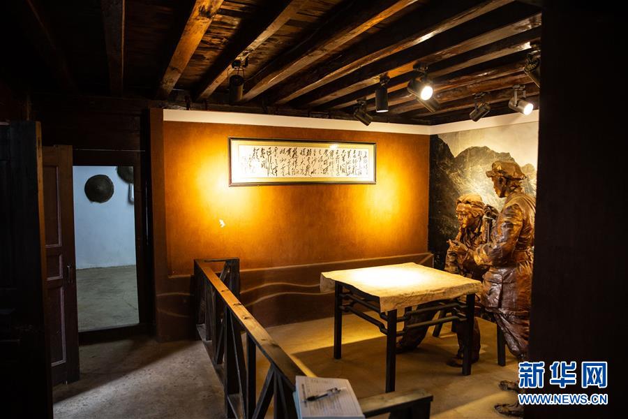 （新華全媒頭條&middot;壯麗70年&middot;奮斗新時(shí)代&mdash;&mdash;記者再走長(zhǎng)征路&middot;圖文互動(dòng)）（4）前進(jìn)，向著光明的方向&mdash;&mdash;尋訪金沙江畔紅色印記