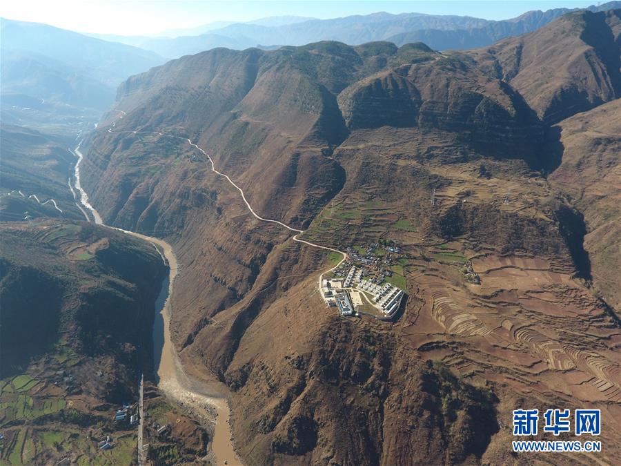 （壯麗70年&middot;奮斗新時代&mdash;&mdash;共和國發(fā)展成就巡禮&middot;圖文互動）（10）治蜀往事激越 興川今朝豪邁&mdash;&mdash;新中國成立70年四川發(fā)展巡禮