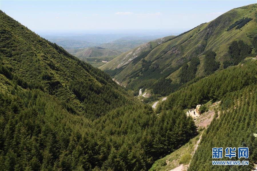 （壯麗70年&middot;奮斗新時(shí)代&mdash;&mdash;記者再走長(zhǎng)征路&middot;圖文互動(dòng)）（3）追憶紅色經(jīng)典&mdash;&mdash;《清平樂&middot;六盤山》的誕生