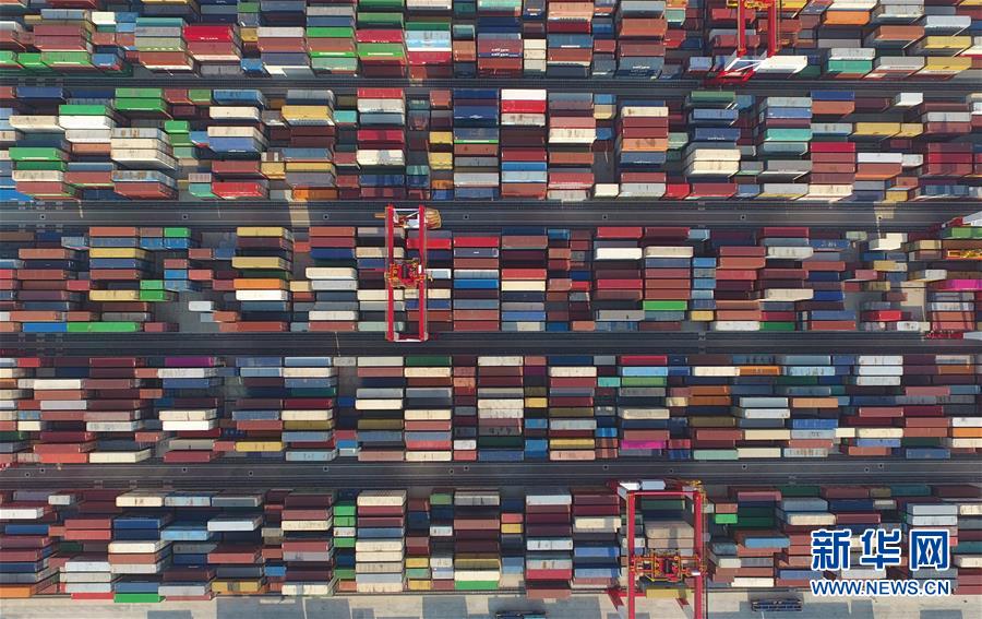 (壯麗70年·奮斗新時(shí)代——共和國(guó)發(fā)展成就巡禮·圖文互動(dòng))(2)大江大河大上海——上海70年開(kāi)放創(chuàng)新發(fā)展巡禮