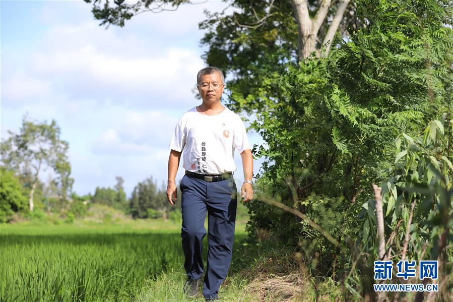 （不忘初心、牢記使命&middot;圖文互動）（3）&ldquo;上天入地&rdquo;也要帶領鄉(xiāng)親脫貧&mdash;&mdash;記廣東那毛村駐村第一書記彭彬