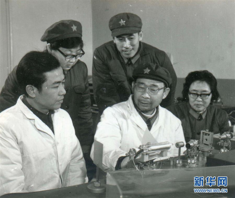 （愛國情 奮斗者&middot;圖文互動）（1）永不停轉(zhuǎn)的&ldquo;陀螺&rdquo;&mdash;&mdash;追記中國工程院院士、國防科技大學(xué)教授高伯龍