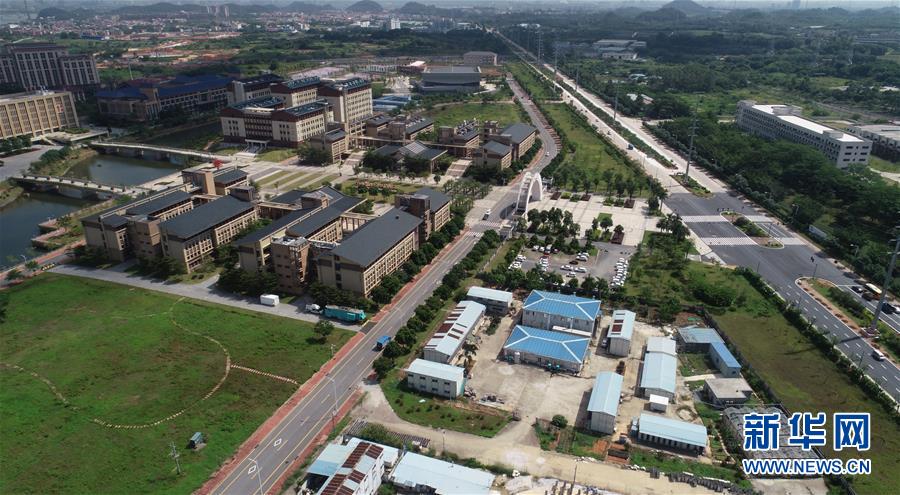 （在習(xí)近平新時(shí)代中國(guó)特色社會(huì)主義思想指引下&mdash;&mdash;新時(shí)代新作為新篇章&middot;圖文互動(dòng)）（3）&ldquo;我們給火箭做減重&rdquo;&mdash;&mdash;高校科技創(chuàng)新進(jìn)行時(shí)