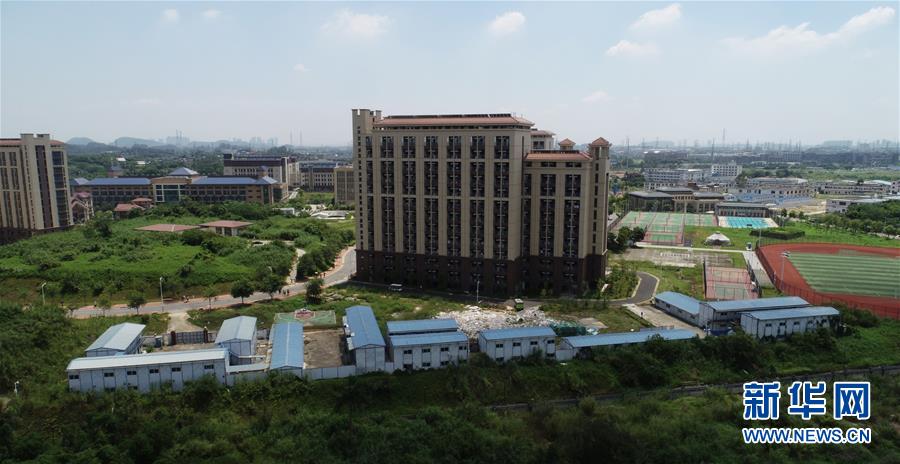 （在習(xí)近平新時(shí)代中國(guó)特色社會(huì)主義思想指引下&mdash;&mdash;新時(shí)代新作為新篇章&middot;圖文互動(dòng)）（1）&ldquo;我們給火箭做減重&rdquo;&mdash;&mdash;高?？萍紕?chuàng)新進(jìn)行時(shí)