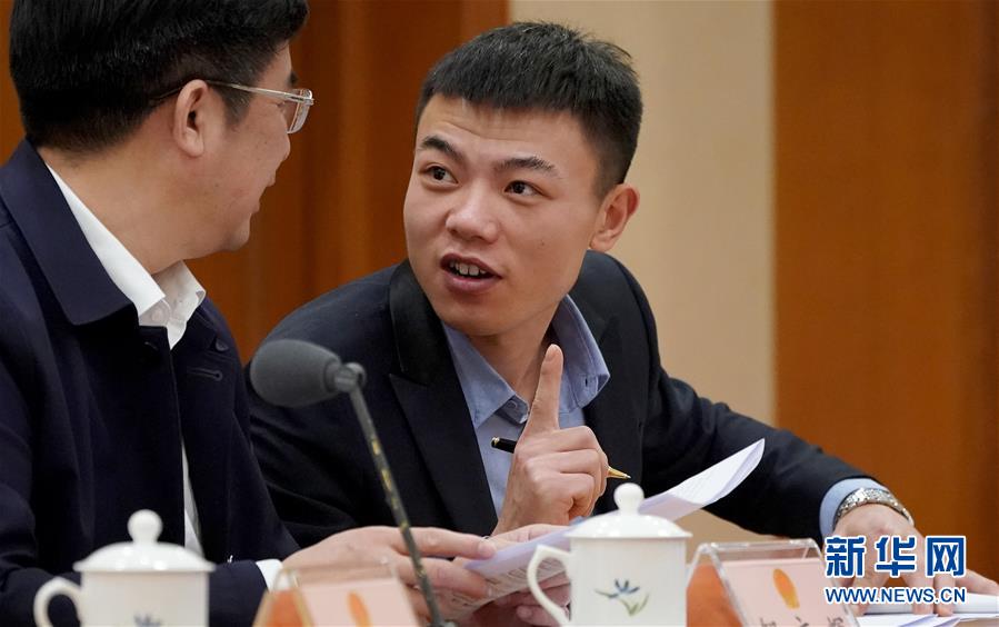 (新華全媒頭條·圖文互動(dòng))(5)在民主法治的道路上砥礪奮進(jìn)——寫(xiě)在全國(guó)人民代表大會(huì)成立65周年之際