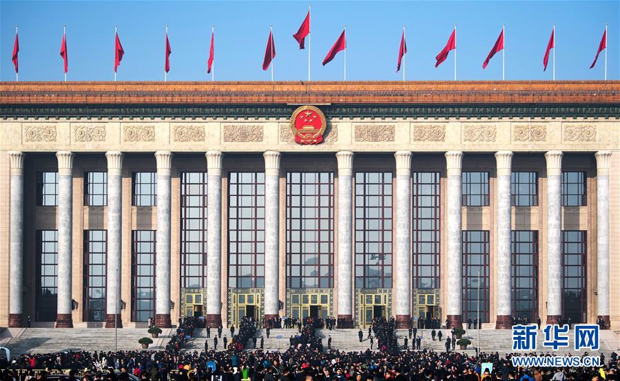 (新華全媒頭條·圖文互動(dòng))(3)在民主法治的道路上砥礪奮進(jìn)——寫(xiě)在全國(guó)人民代表大會(huì)成立65周年之際