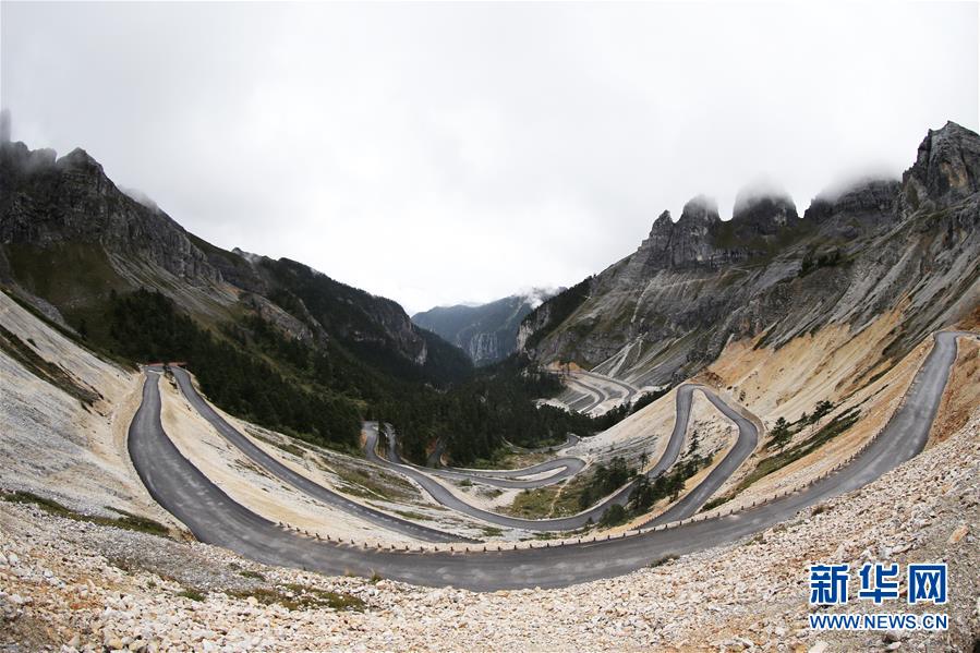 （新華全媒頭條&middot;決戰(zhàn)決勝脫貧攻堅(jiān)&middot;圖文互動(dòng)）（6）為了人與自然和諧共生&mdash;&mdash;云南&ldquo;三江并流&rdquo;地區(qū)決戰(zhàn)精準(zhǔn)脫貧的&ldquo;生態(tài)畫(huà)卷&rdquo;