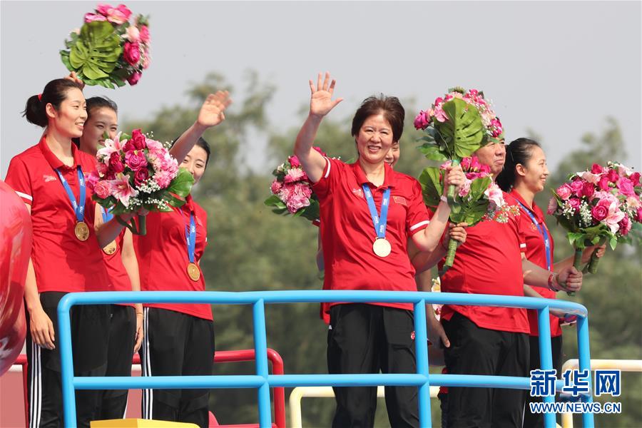 （新華全媒頭條&middot;圖文互動(dòng)）（5）凝聚愛(ài)國(guó)主義的磅礴力量！&mdash;&mdash;新中國(guó)成立70周年盛典啟示錄