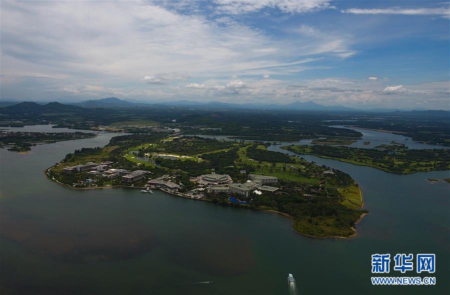 （在習近平新時代中國特色社會主義思想指引下&mdash;&mdash;新時代新作為新篇章&middot;總書記關(guān)切開放事&middot;圖文互動）（4）開放的故事講不完&mdash;&mdash;海南開放再&ldquo;提速&rdquo;