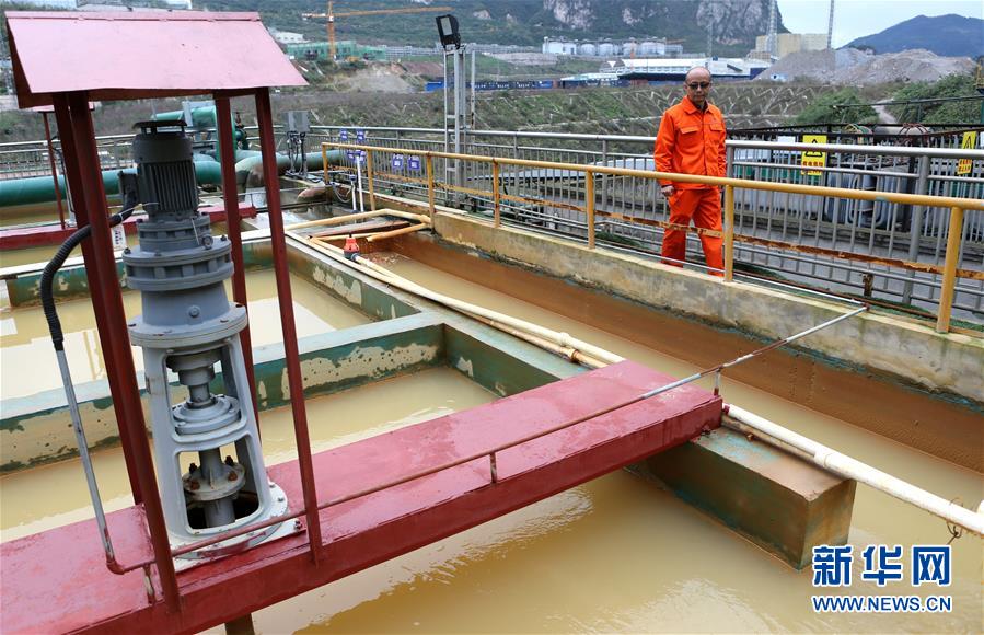 （四中全會精神在基層&middot;圖文互動）（3）烏江清，貴州興&mdash;&mdash;貴州第一大河烏江治污記