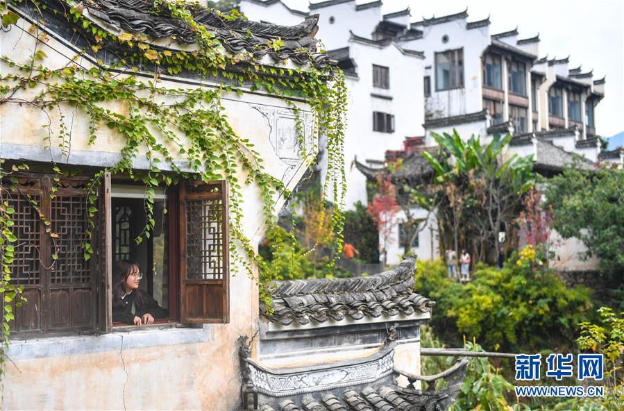 （圖文互動(dòng)）（2）鄉(xiāng)村攝影師、鄉(xiāng)村&ldquo;模特&rdquo;、民宿店主&mdash;&mdash;鄉(xiāng)村旅游推動(dòng)婺源農(nóng)民生活方式發(fā)生新變化