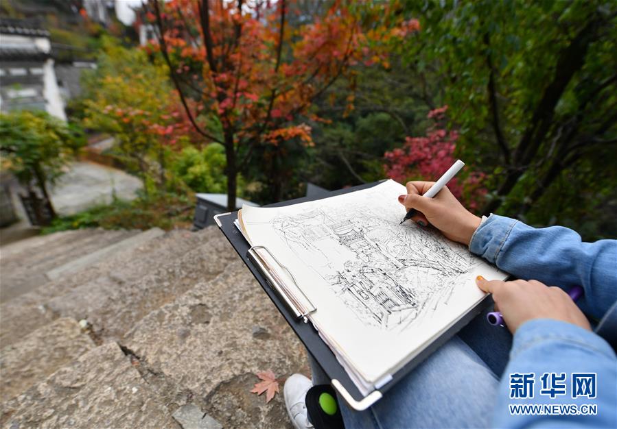 （圖文互動(dòng)）（4）鄉(xiāng)村攝影師、鄉(xiāng)村&ldquo;模特&rdquo;、民宿店主&mdash;&mdash;鄉(xiāng)村旅游推動(dòng)婺源農(nóng)民生活方式發(fā)生新變化