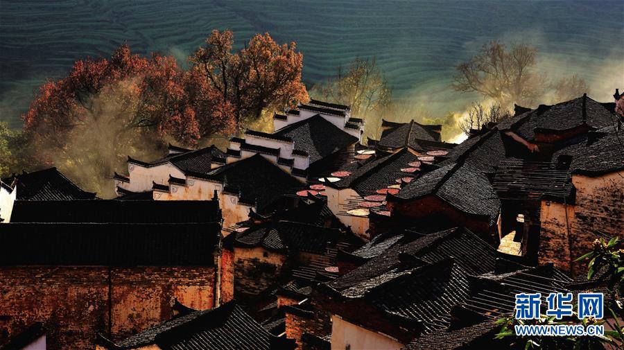 （圖文互動(dòng)）（10）鄉(xiāng)村攝影師、鄉(xiāng)村&ldquo;模特&rdquo;、民宿店主&mdash;&mdash;鄉(xiāng)村旅游推動(dòng)婺源農(nóng)民生活方式發(fā)生新變化