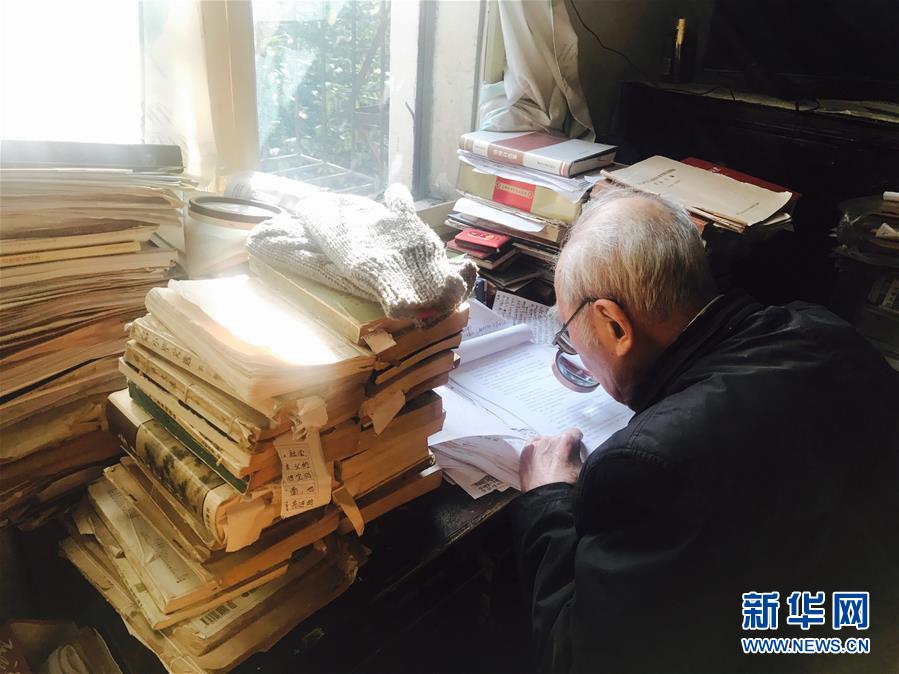 （新華全媒頭條&middot;圖文互動）（10）滄海橫流 信仰彌堅(jiān)&mdash;&mdash;記共產(chǎn)黨員、湘潭大學(xué)九旬教授滄南