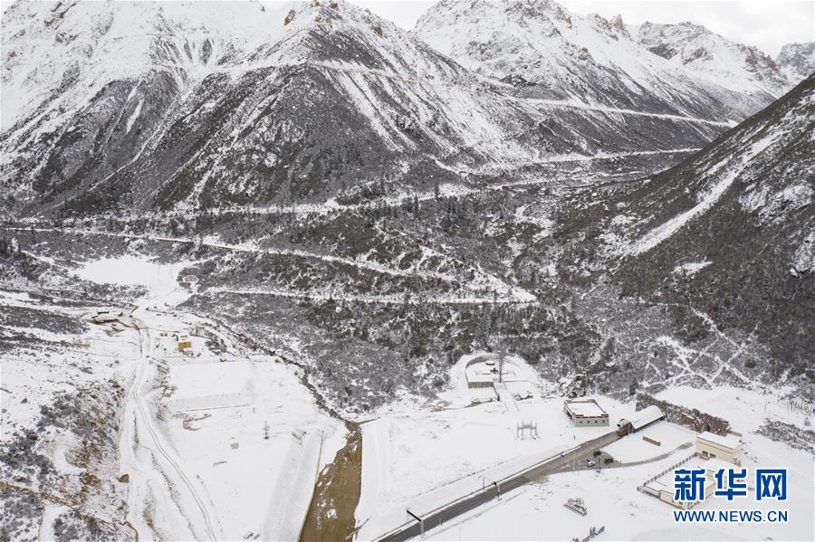 （新華全媒頭條&middot;圖文互動）（2）格桑花開滿天路&mdash;&mdash;寫在川藏公路通車65周年之際