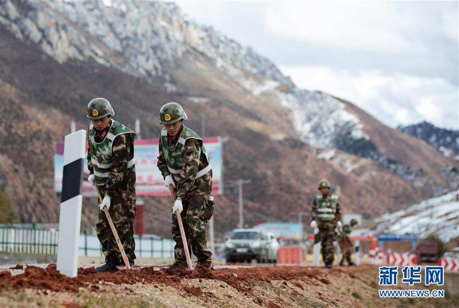 （新華全媒頭條&middot;圖文互動）（12）格?；ㄩ_滿天路&mdash;&mdash;寫在川藏公路通車65周年之際