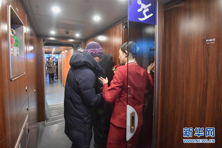 （新華全媒頭條&middot;圖文互動(dòng)）（7）百年跨越，逐夢(mèng)京張&mdash;&mdash;寫(xiě)在京張高鐵開(kāi)通暨中國(guó)高鐵突破3.5萬(wàn)公里之際