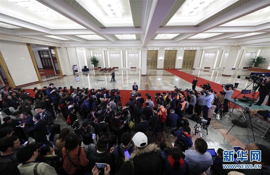 （兩會(huì)&middot;面對(duì)面）（13）采訪部長(zhǎng)