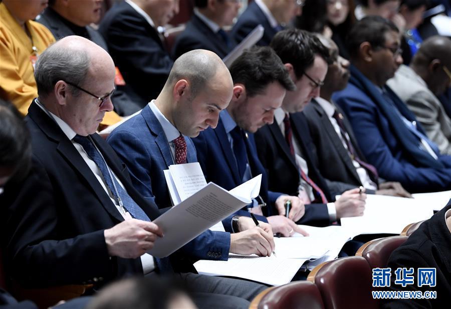 （兩會(huì)&middot;人大開幕&middot;XHDW）（14）十三屆全國人大二次會(huì)議在京開幕