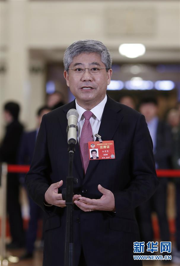 （兩會&middot;面對面&middot;XHDW）（2）全國政協(xié)委員接受采訪