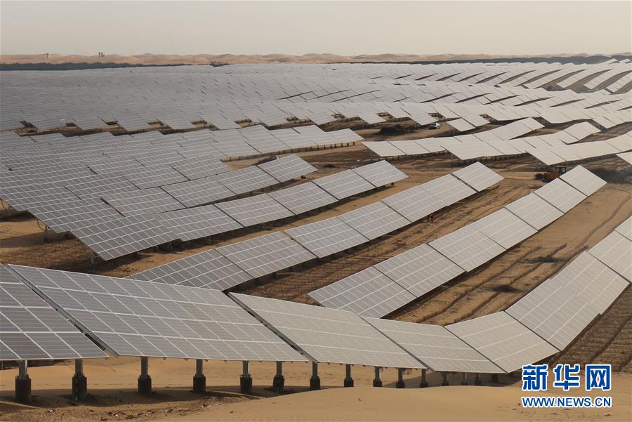 （在習(xí)近平新時代中國特色社會主義思想指引下&mdash;&mdash;新時代新作為新篇章&middot;總書記關(guān)切高質(zhì)量發(fā)展&middot;圖文互動）（3）從一粒沙看不斷擴大的中國綠色版圖