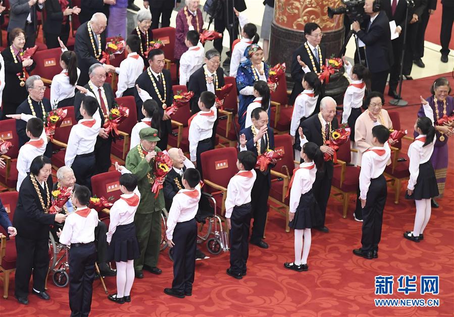 （新華全媒頭條&middot;圖文互動(dòng)）（19）創(chuàng)新，在復(fù)興的征程上&mdash;&mdash;以習(xí)近平同志為核心的黨中央關(guān)心科技創(chuàng)新工作紀(jì)實(shí)