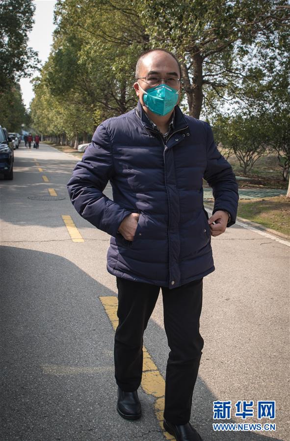 （新華全媒頭條&middot;聚焦疫情防控&middot;圖文互動(dòng)）（6）拼漸凍生命 與疫魔競(jìng)速&mdash;&mdash;記疫情&ldquo;風(fēng)暴眼&rdquo;中武漢金銀潭醫(yī)院院長張定宇