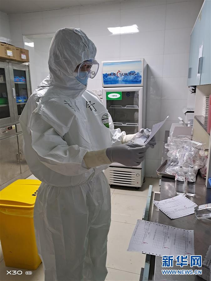 （新華全媒頭條&middot;圖文互動(dòng)）（7）戰(zhàn)紅區(qū)！&mdash;&mdash;發(fā)生在武漢抗疫隔離病房?jī)?nèi)的故事