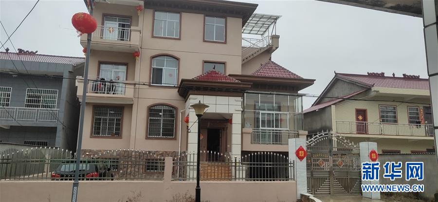 （聚焦疫情防控&middot;圖文互動）（1）從武漢返鄉(xiāng)的一家人：&ldquo;鄰里情割不斷，自行隔離是義務(wù)&rdquo;