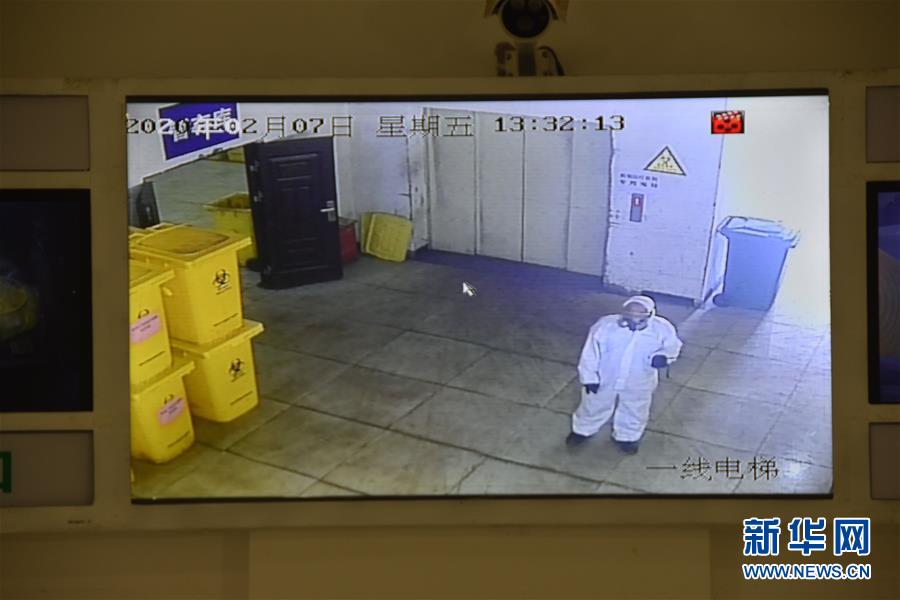 （聚焦疫情防控&middot;圖文互動(dòng)）（2）另類&ldquo;白衣戰(zhàn)士&rdquo;：堅(jiān)守醫(yī)療廢物處置第一線