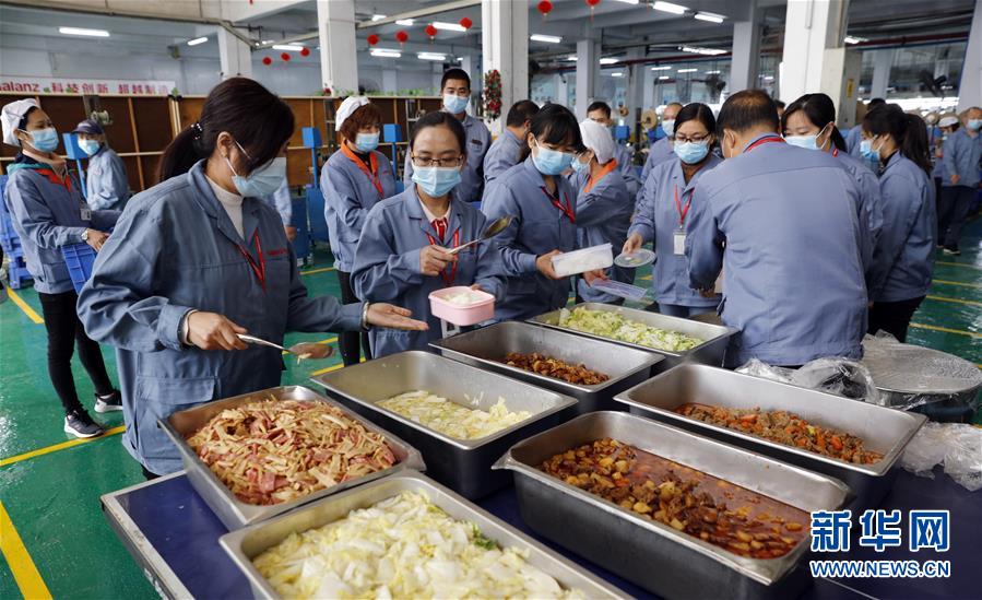 （來(lái)自經(jīng)濟(jì)前沿的故事&middot;企業(yè)復(fù)工復(fù)產(chǎn)&middot;圖文互動(dòng)）（2）&ldquo;這次復(fù)工終生難忘&rdquo;&mdash;&mdash;廣東格蘭仕安全員復(fù)工記 