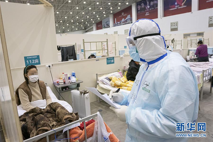 （新華全媒頭條&middot;圖文互動）（4）火線上的中流砥柱&mdash;&mdash;獻給奮戰(zhàn)在抗疫一線的醫(yī)務(wù)工作者