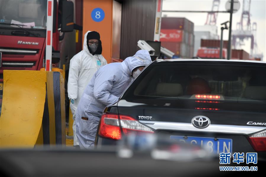 (圖文互動(dòng))(3)海港轉(zhuǎn)運(yùn)不停歇 整體運(yùn)能待釋放——沿海主要港口生產(chǎn)見聞