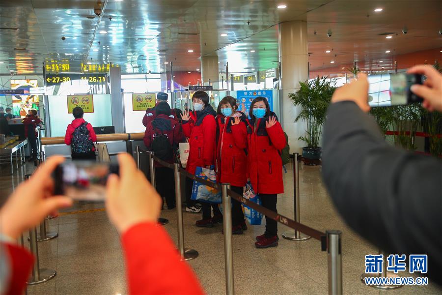 （聚焦疫情防控&middot;圖文互動）（3）十送醫(yī)護&ldquo;戰(zhàn)士&rdquo;下荊楚&mdash;&mdash;遼寧醫(yī)療隊馳援湖北群像掃描