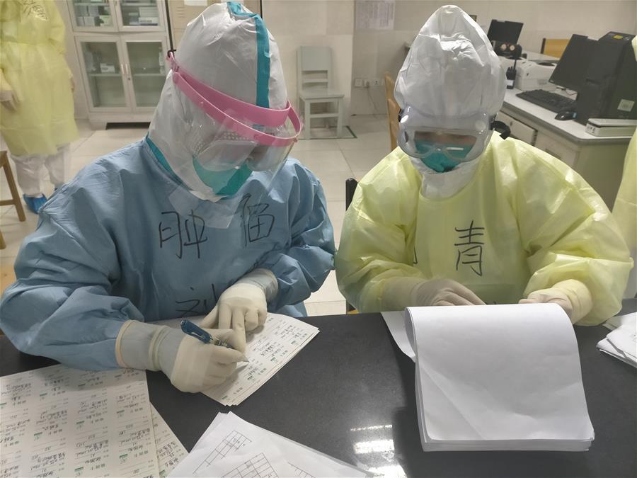 （一線抗疫群英譜&middot;圖文互動）（1）5名&ldquo;90后&rdquo;一線醫(yī)護人員的戰(zhàn)&ldquo;疫&rdquo;