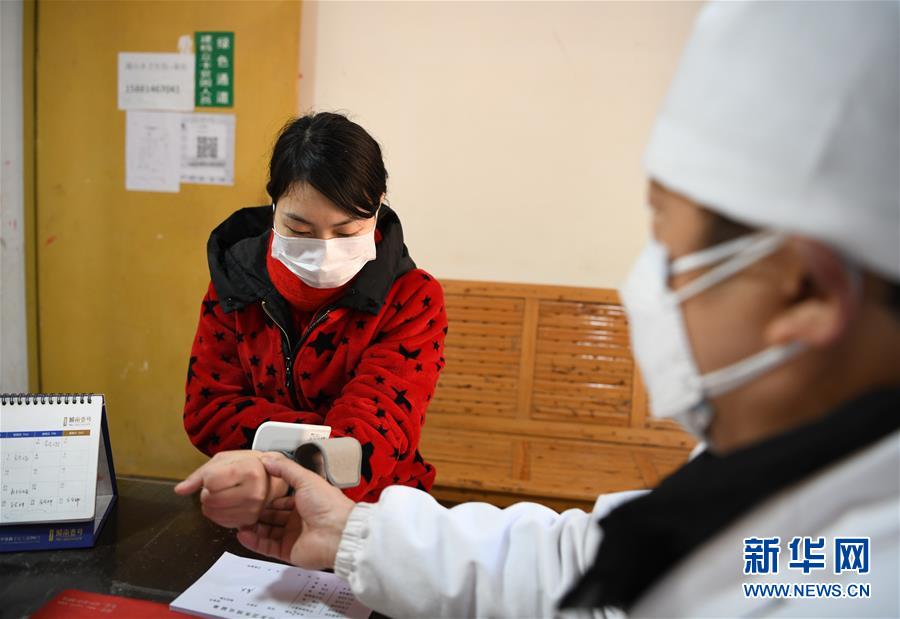 （抓好經(jīng)濟(jì)發(fā)展 應(yīng)對(duì)復(fù)雜局面&middot;圖文互動(dòng)）（1）2500萬(wàn)農(nóng)民工如何安全返崗？&mdash;&mdash;農(nóng)民工大省四川復(fù)工觀察