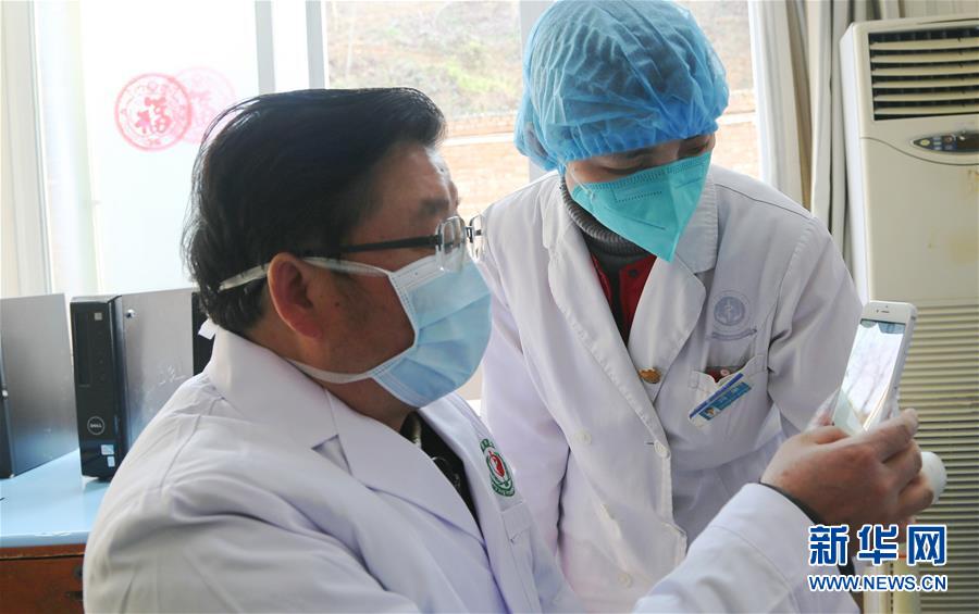 （聚焦疫情防控&middot;圖文互動(dòng)）（1）參與救治新冠肺炎確診病例超八成&mdash;&mdash;中醫(yī)藥在抗擊疫情中貢獻(xiàn)力量