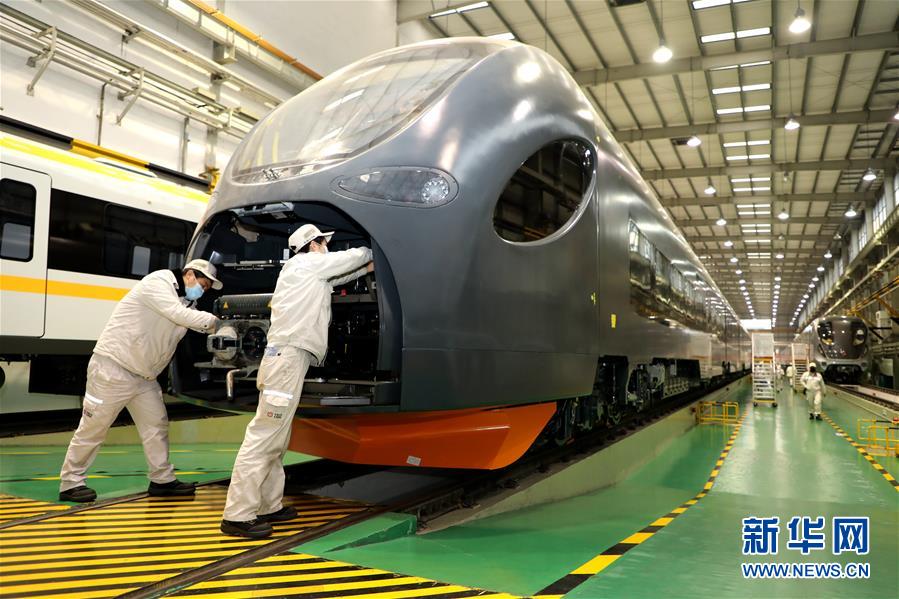 （圖文互動）（6）吃粉擼串，商圈&ldquo;打卡&rdquo;，動車出廠&mdash;&mdash;湖南&ldquo;標簽&rdquo;復蘇記