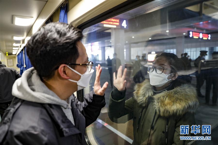 （聚焦疫情防控&middot;對口支援19省份在奮戰(zhàn)&middot;圖文互動）（5）&ldquo;當我們摘下口罩，看到彼此勝利的微笑&rdquo;&mdash;&mdash;重慶對口支援孝感市抗擊疫情紀實