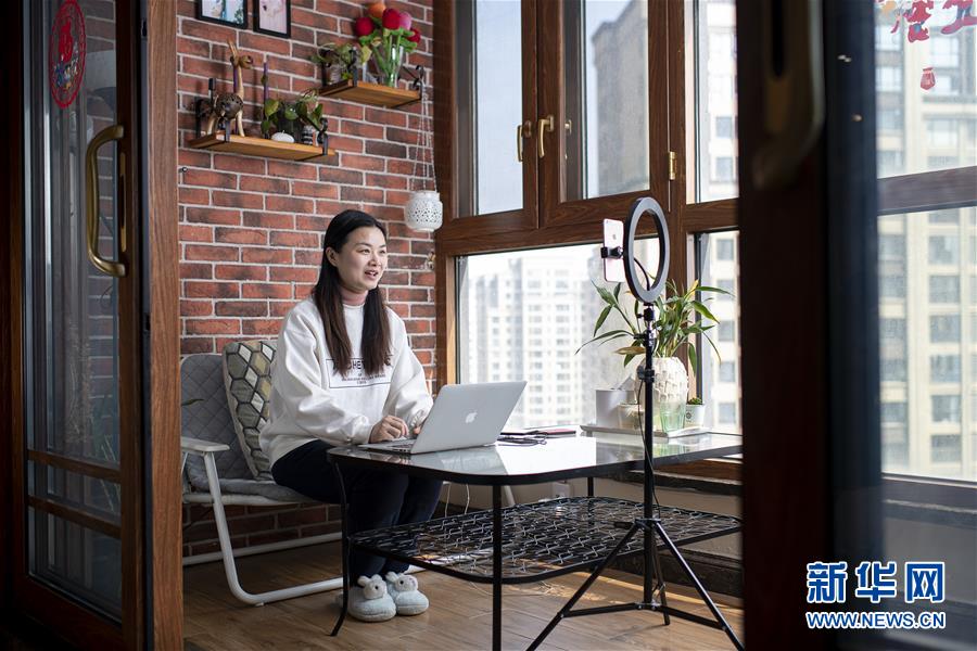 （新華全媒頭條&middot;圖文互動）（8）守望相助，堅忍不拔&mdash;&mdash;致敬武漢戰(zhàn)&ldquo;疫&rdquo;中千千萬萬個平凡英雄